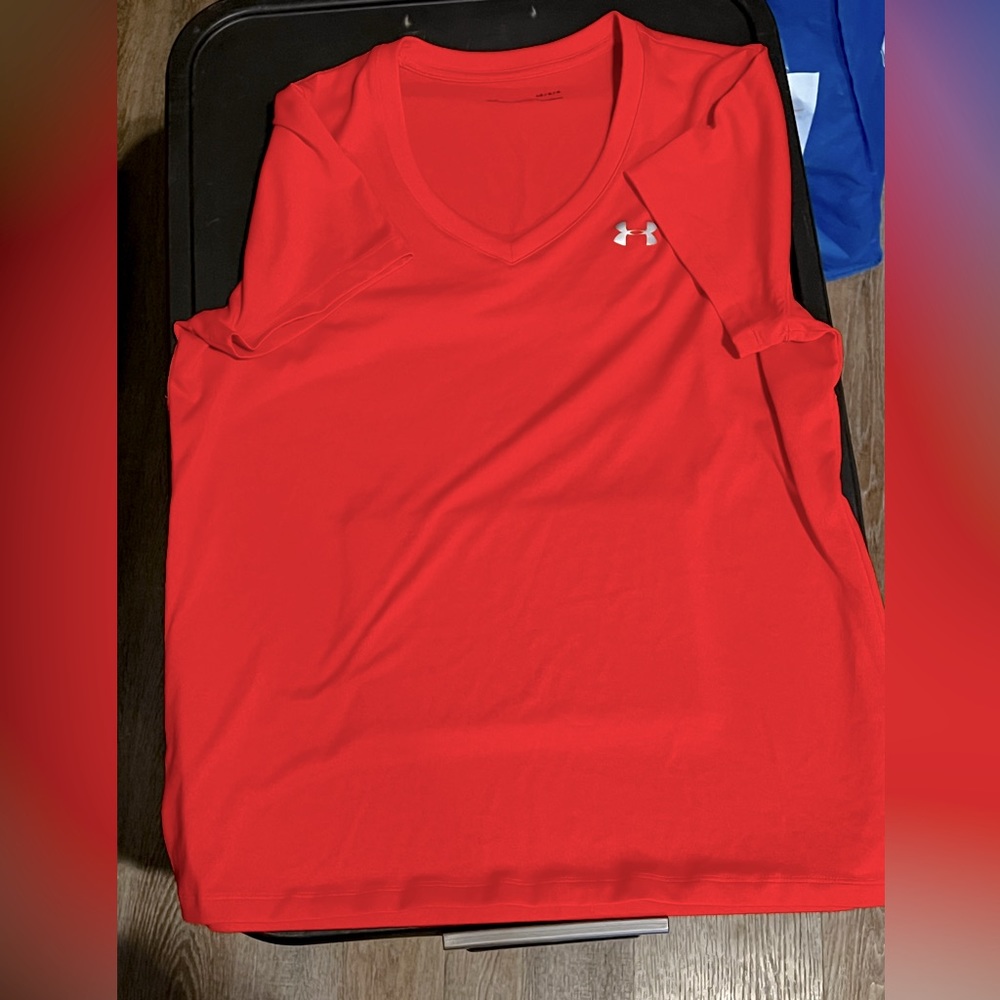 Under Armour T-shirt